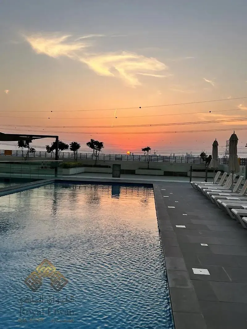 Dubai Starts Here With Amazing Apartment With Walking Distance To Metro